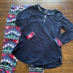 Isaac Mizrahi 2 pc Chillin with my Gnomies Pajama Set Womens S Christmas Holiday